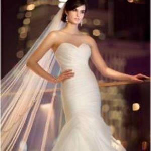 Essence of Australia NWT wedding gown, corset back.